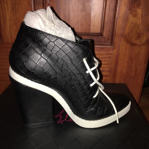 chinese laundry lisbon bootie